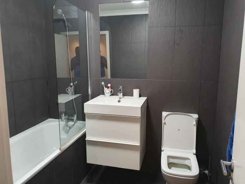 Double Room With Shared Bathroom Λονδίνο Εξωτερικό φωτογραφία