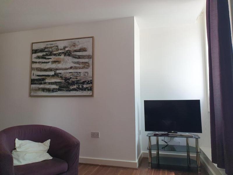 Double Room With Shared Bathroom Λονδίνο Εξωτερικό φωτογραφία